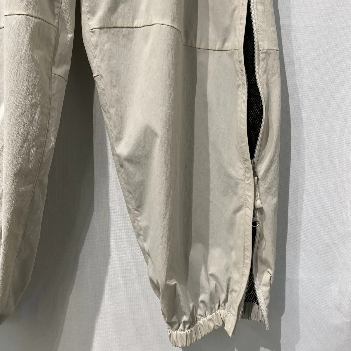 Authentic Training Pantsトレーニングイージーストレッチパンツ - Image 5