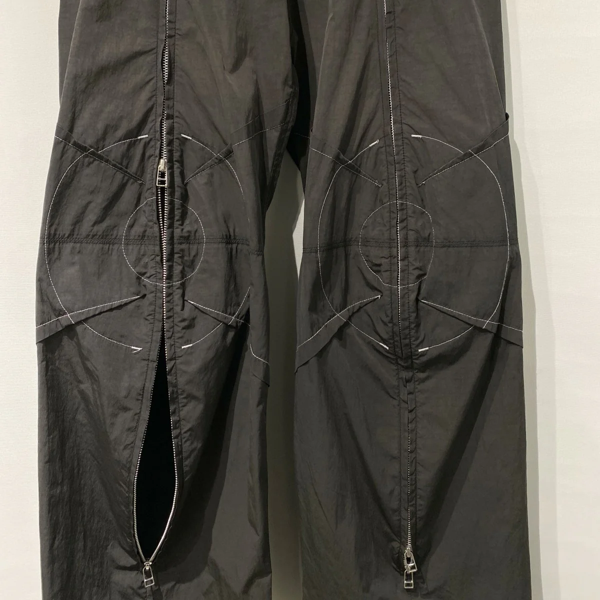 23SSPadded Cargo Trousers膝中綿パッドZIPカーゴパンツ - Image 4
