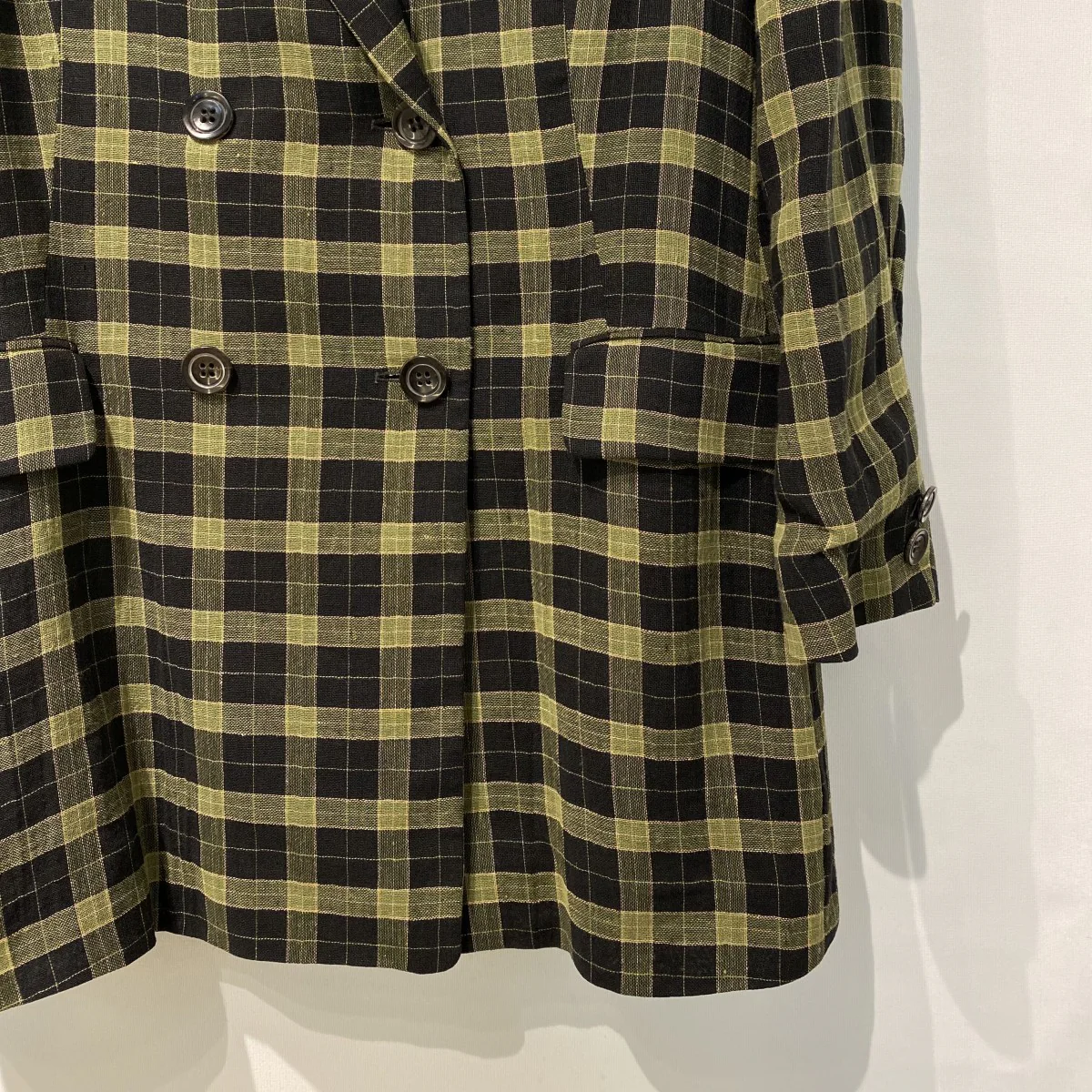 +ライン初期 チェックリネンダブル肩パッドジャケット - Image 4