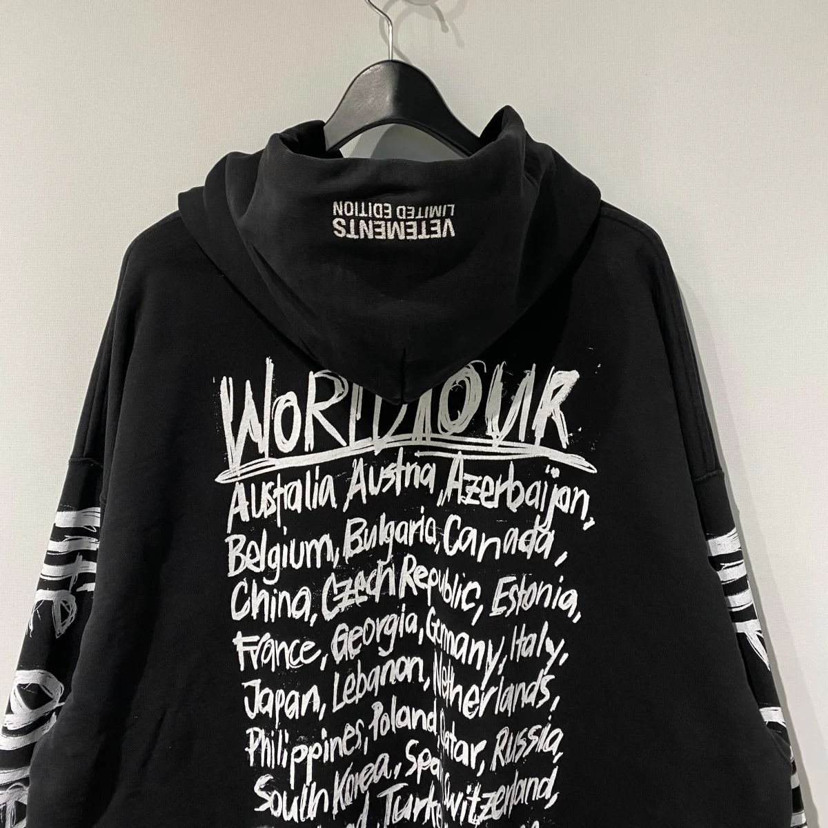 21AWWorld Tour Logo HoodieオーバーサイズワールドツアープリントフーディパーカーUA52TR910W - Image 4