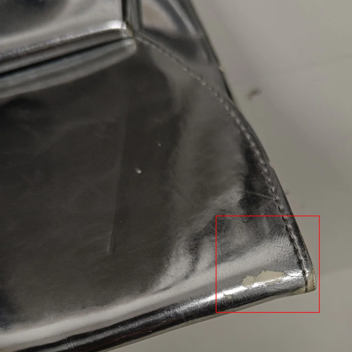エナメルクラッチバッグ S40637 - Image 6
