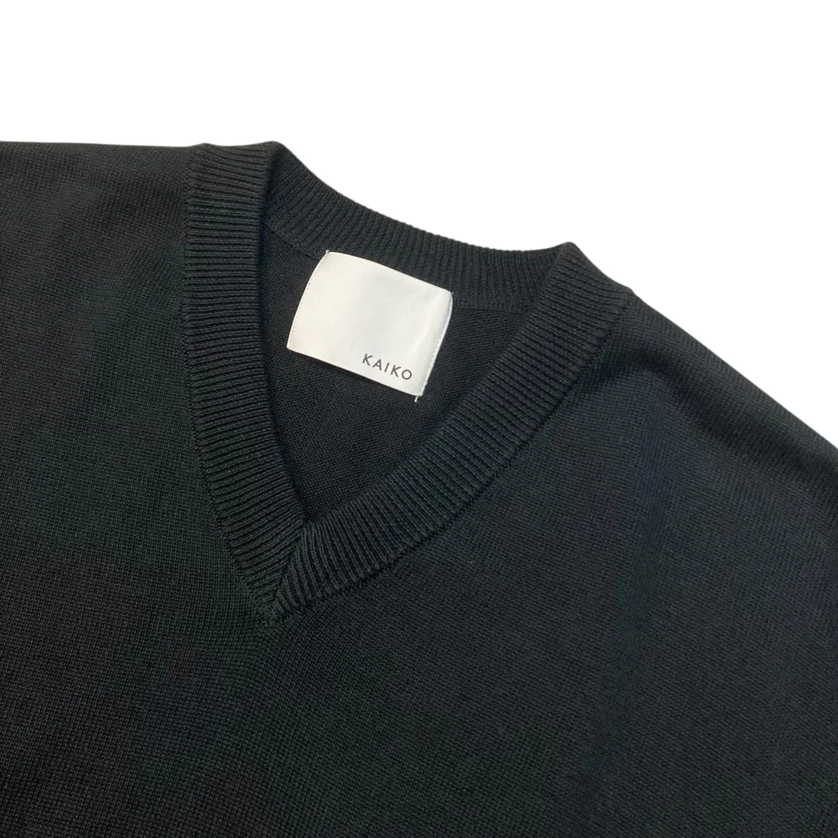 V neck sweaterVネックコットンニットKAIKO-KN-002 - Image 3