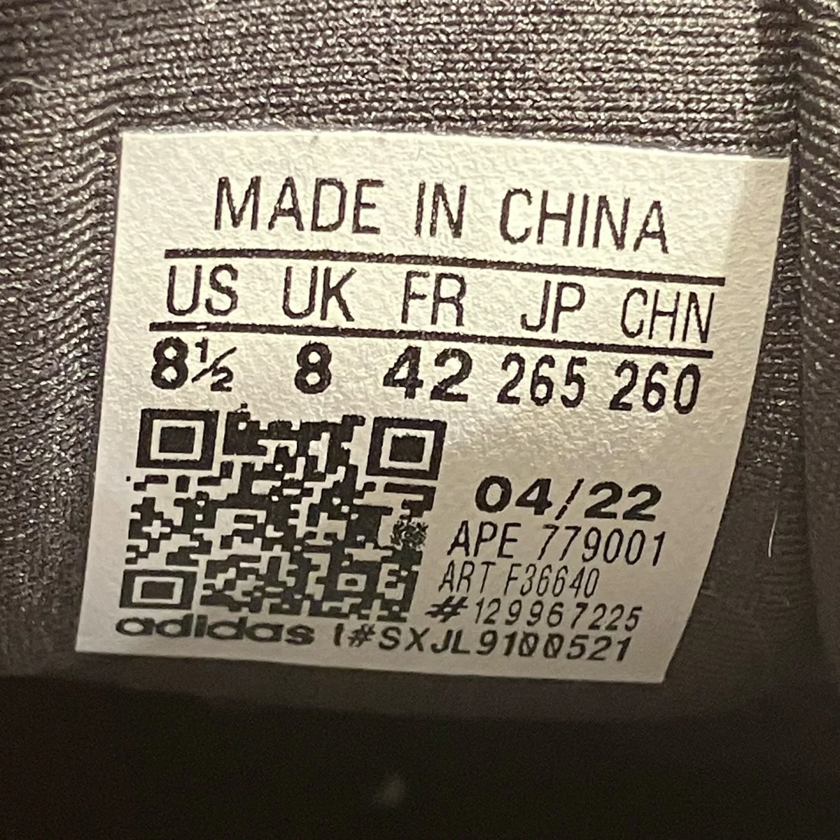 YEEZY 500 Utility BlackスニーカーF36640 - Image 9