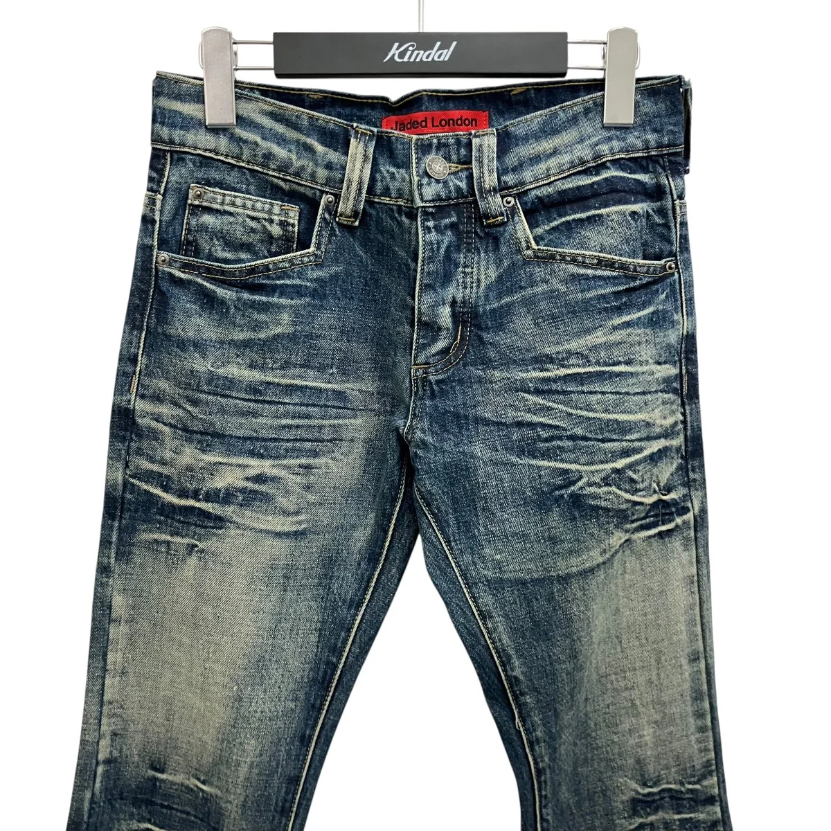 ウォッシュ加工ブーツカットデニム - Image 3