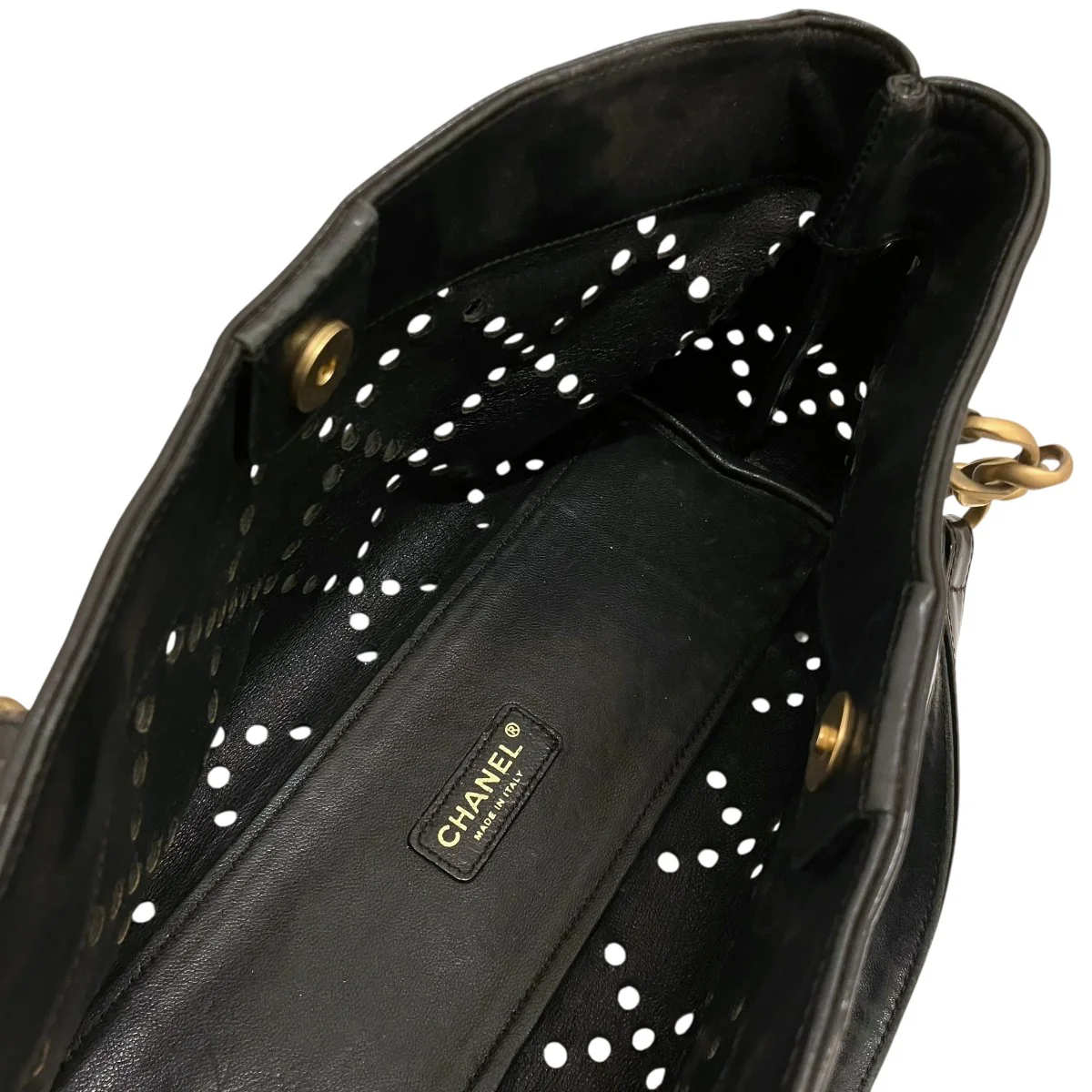 パンチングパテントチェーンバッグ - Image 10