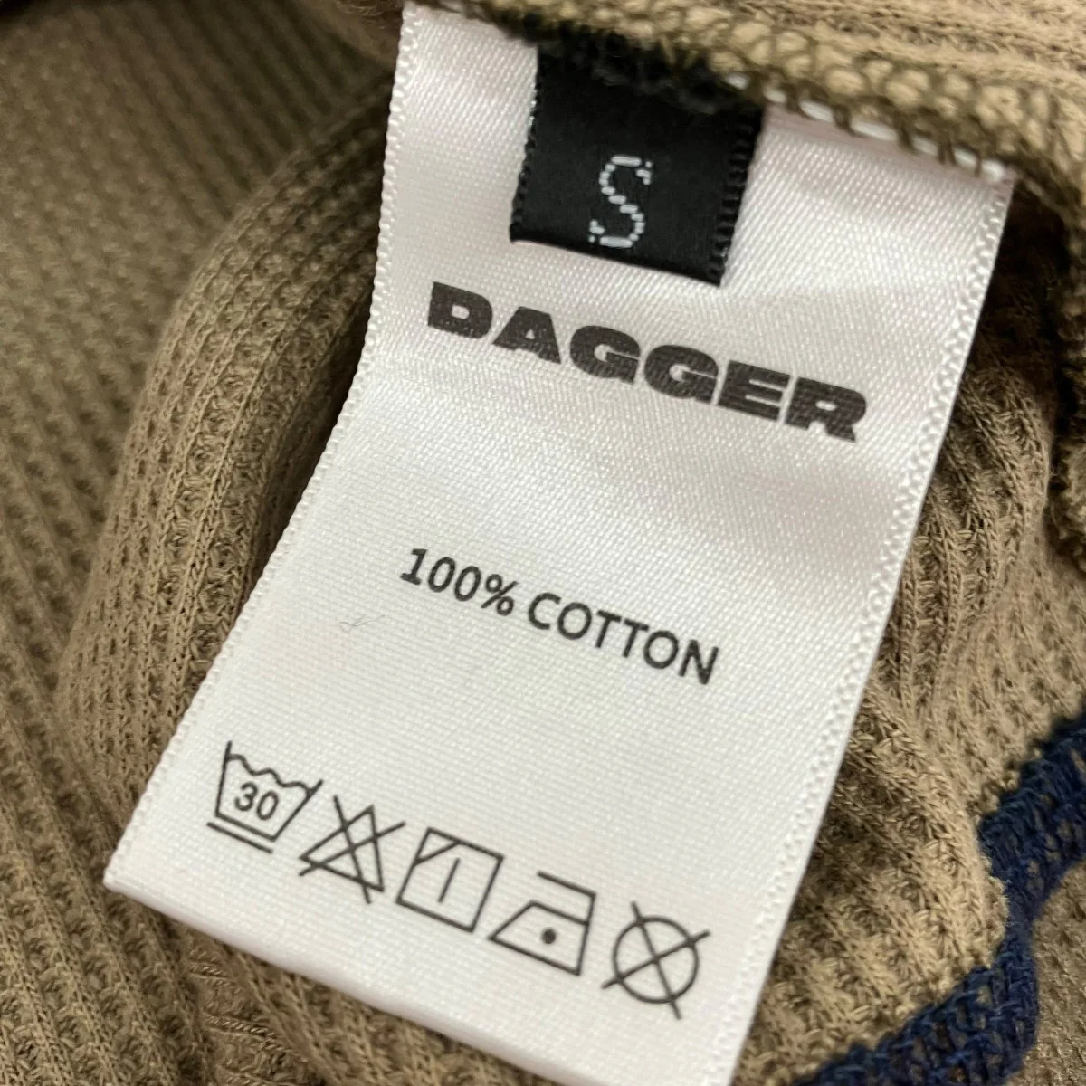 TAKING THE MICKEY CAMO LSカモフラージュサーマルカットソー - Image 5