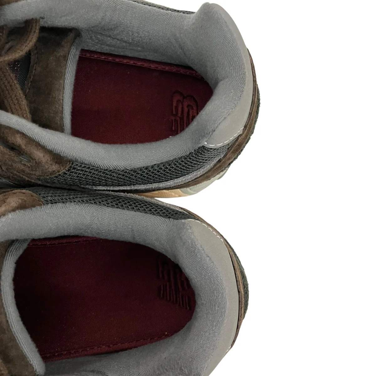 スニーカーM2002RLY - Image 4